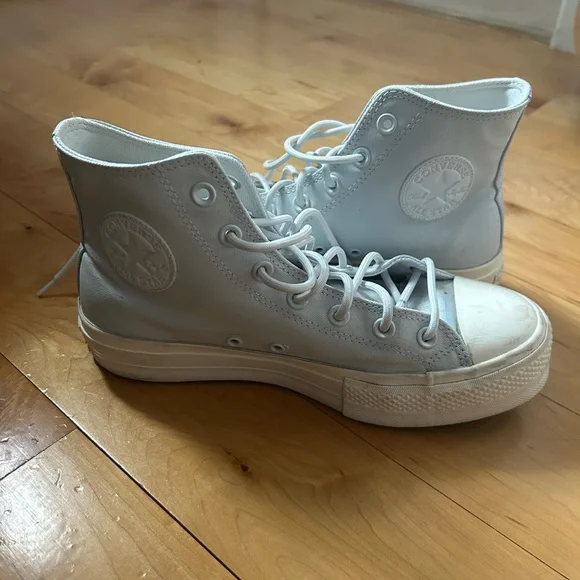 Converse White Canvas Sneakers - Picture 2 of 5